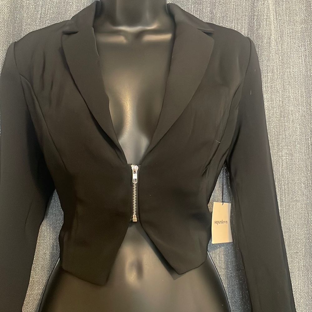 NWT Superdown sammi crop blazer in black